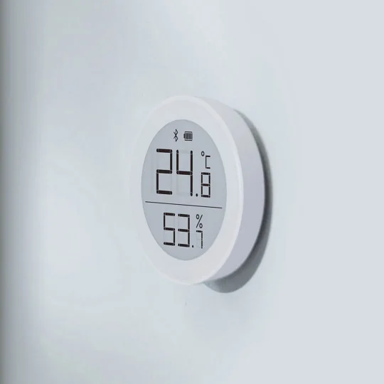 https://www.smartbest.pl/4907-medium_default/qingping-e-ink-homekit-temperature-and-humidity-sensor.webp